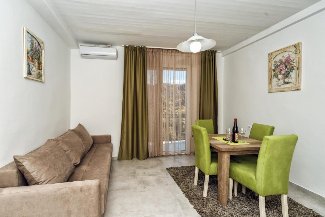Apartments "Old House Pajovic" Virpazar Εξωτερικό φωτογραφία